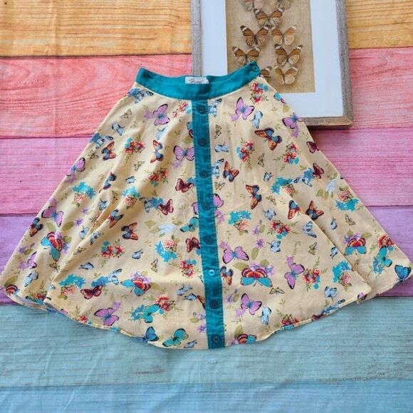 Tatyana Beige Butterfly Print High Waist Full Swing Circle Skirt Small - Picture 2 of 11